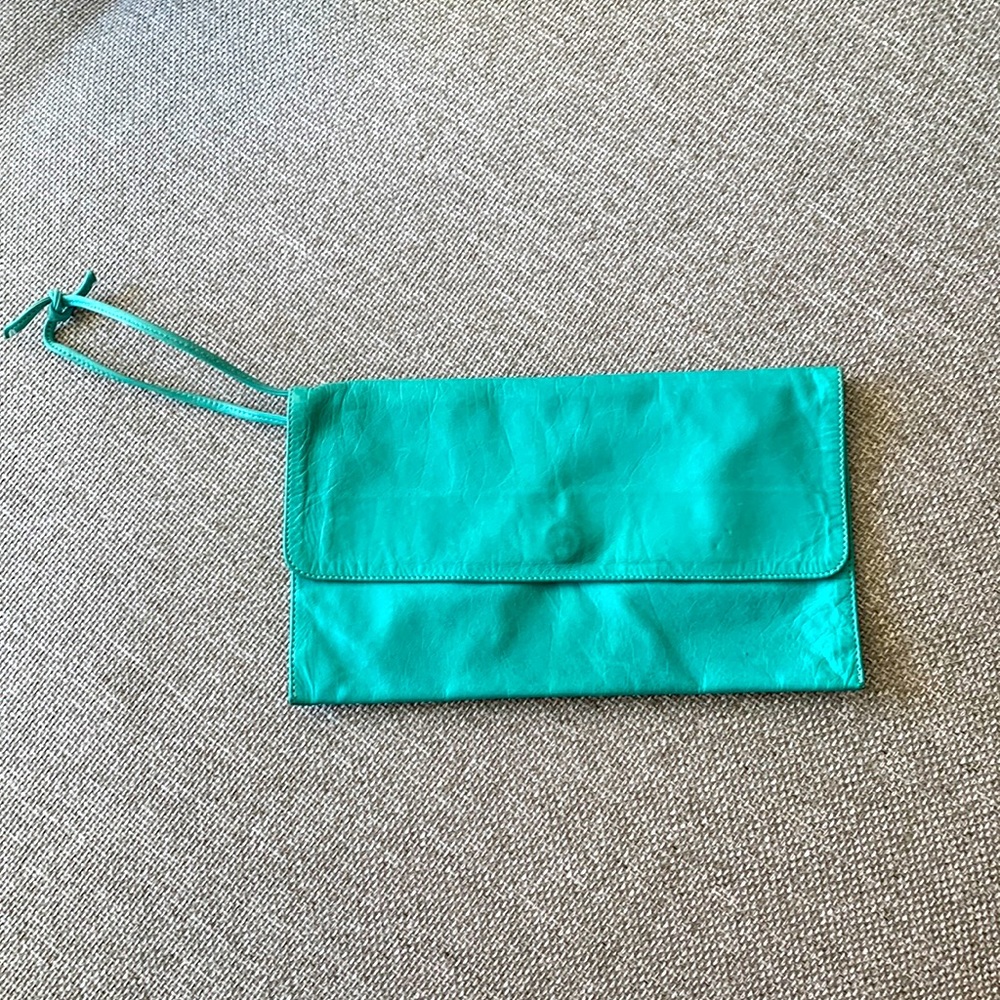 M0851 | Clutch/Wristlet